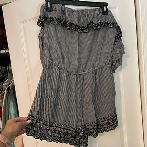 Womens American Eagle black and white medium sized romper
